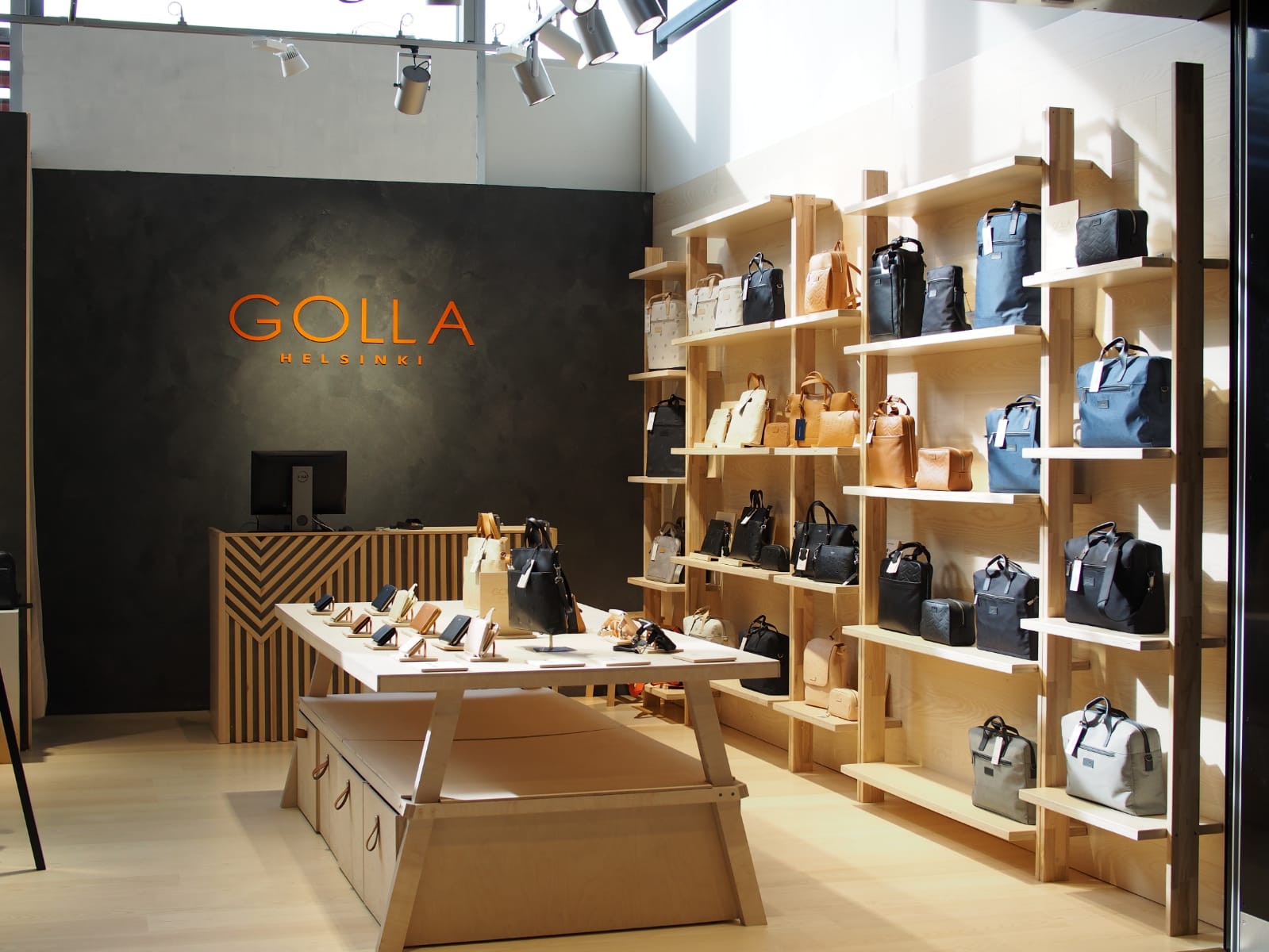 กระเป๋าสอดเข็มขัด GOLLA ใส่มือถือ ใส่กล้อง /ของใหม่/