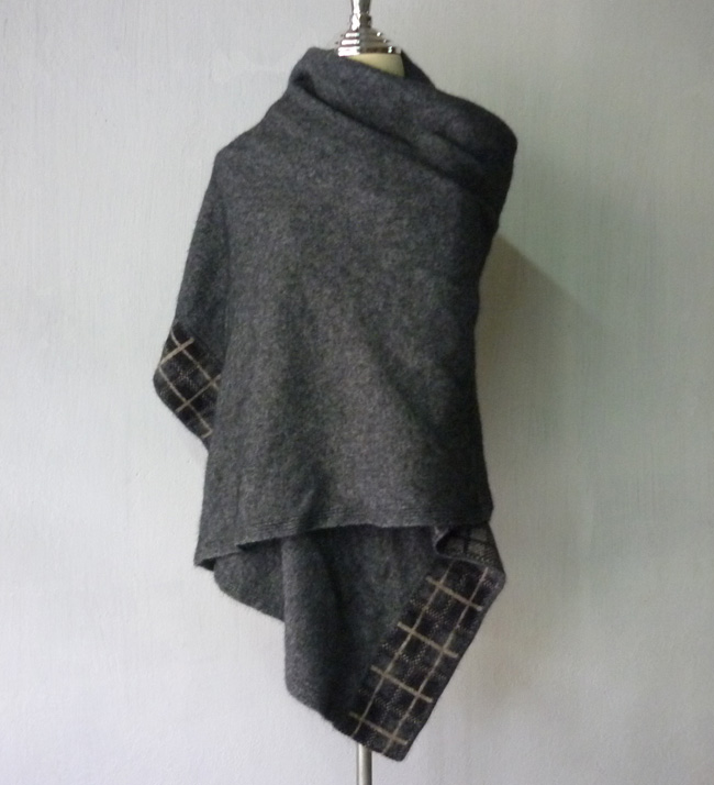 ผ้าคลุมไหล่ ผ้าพันคอ ผ้าห่ม ขนสัตว์หนานุ่ม (ของใหม่)