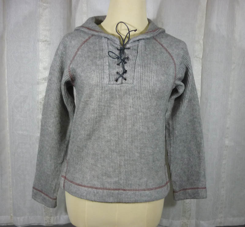 เสื้อคอทหารเรือ SzS เนื้อหนา น่ารักมากตัวนี้