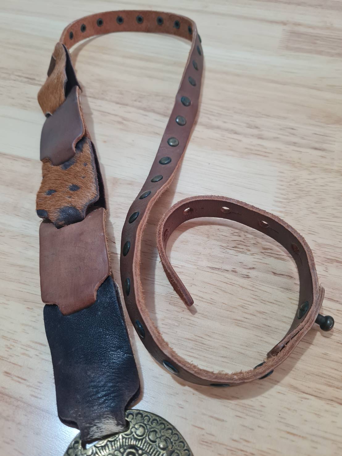 เข็มขัดหนังแท้ แต่งขนวัวแท้ เก๋มาก