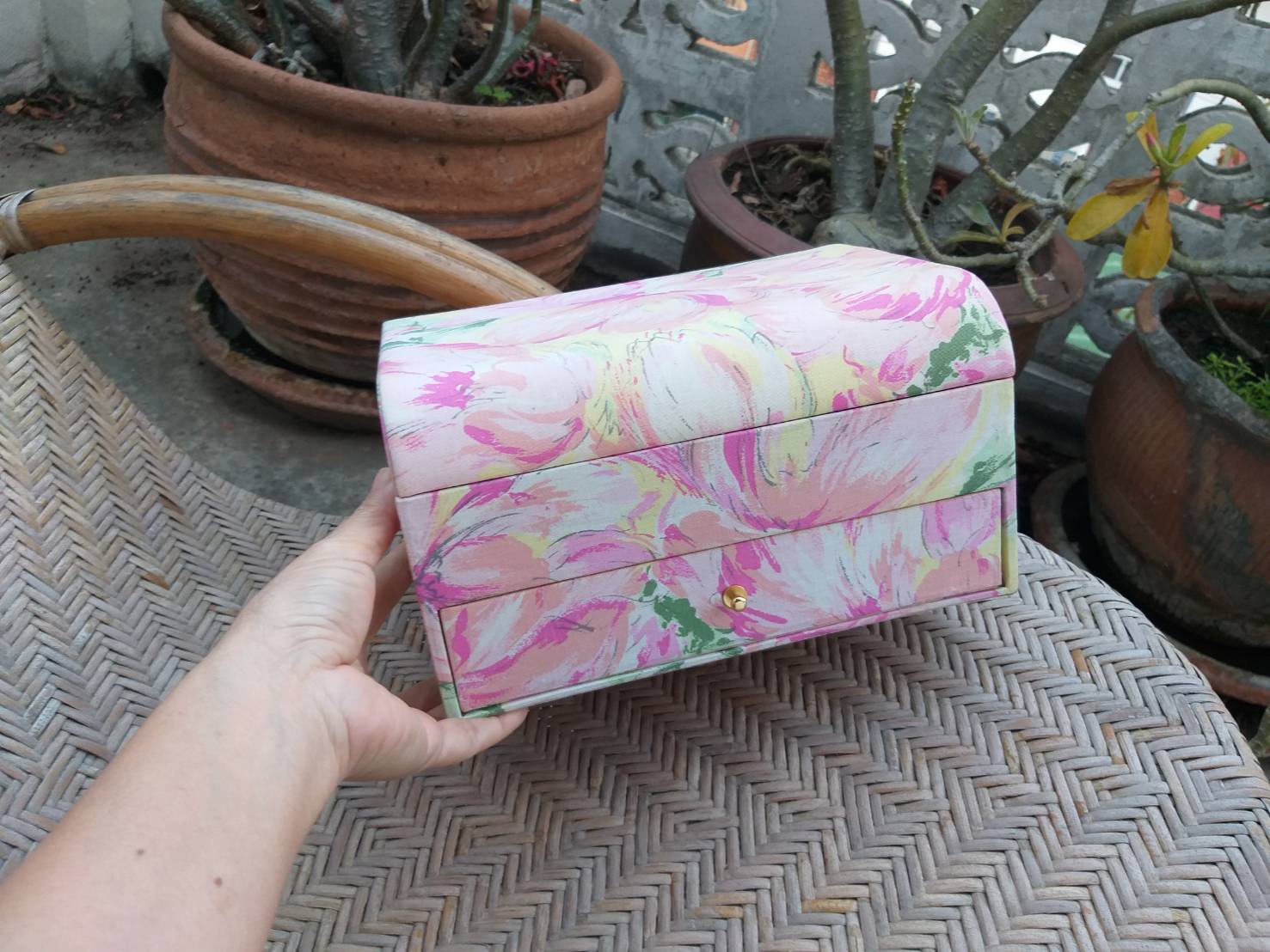 กล่องใส่เครื่องประดับพร้อมกระจก กล่องใหญ่สวยมาก (ของใหม่)