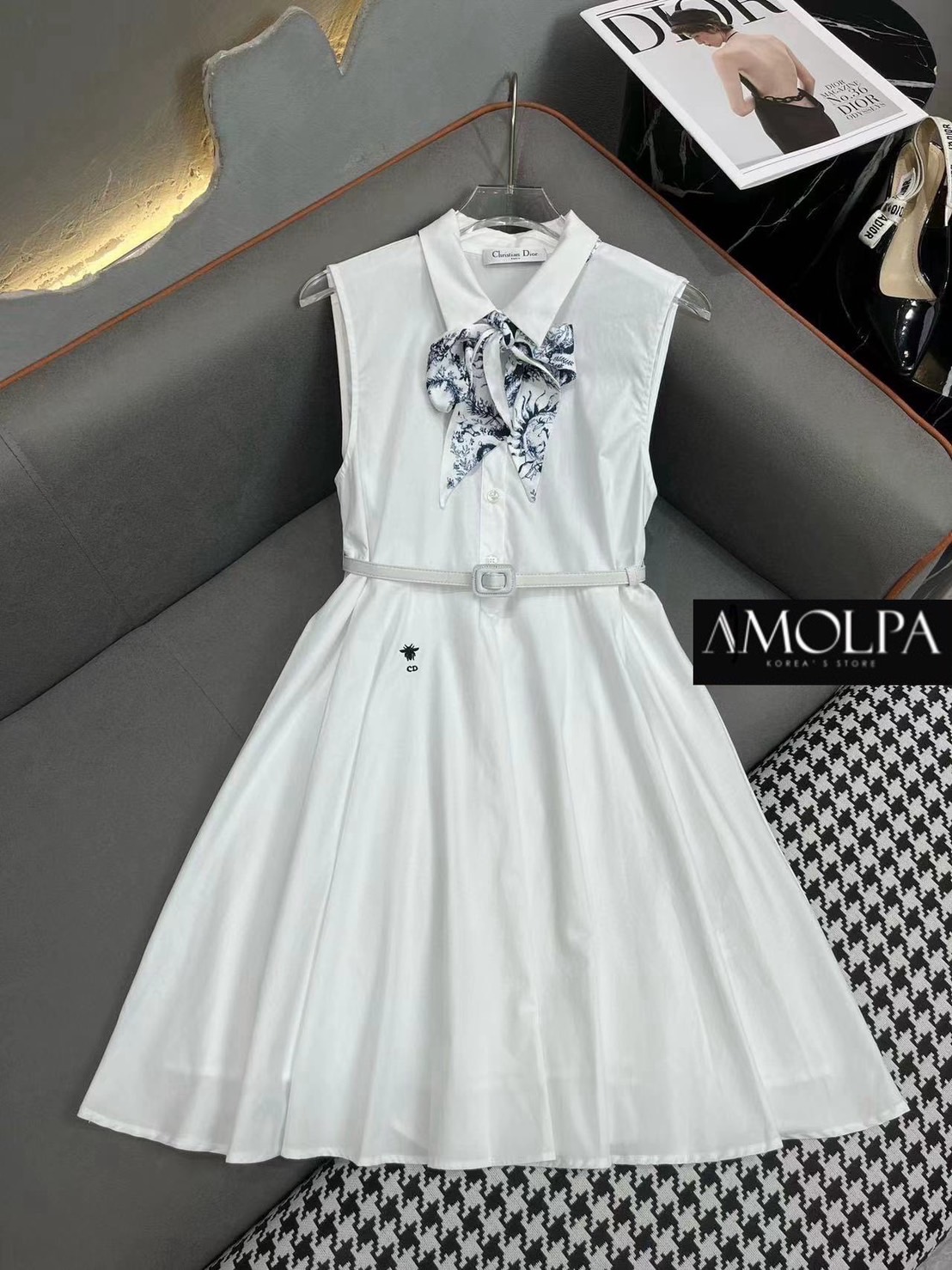 DRESS CD. มาพร้อม เข็มขัด/ผ้าลาย DIOR อเนกประสงค์ จะผูกคอ หรือผูกผมได้หมด สินค้าคุณภาพ (พร้อมส่ง)