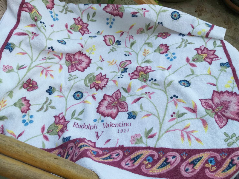 ผ้าขนหนู Rudolph Valentino (ของใหม่)