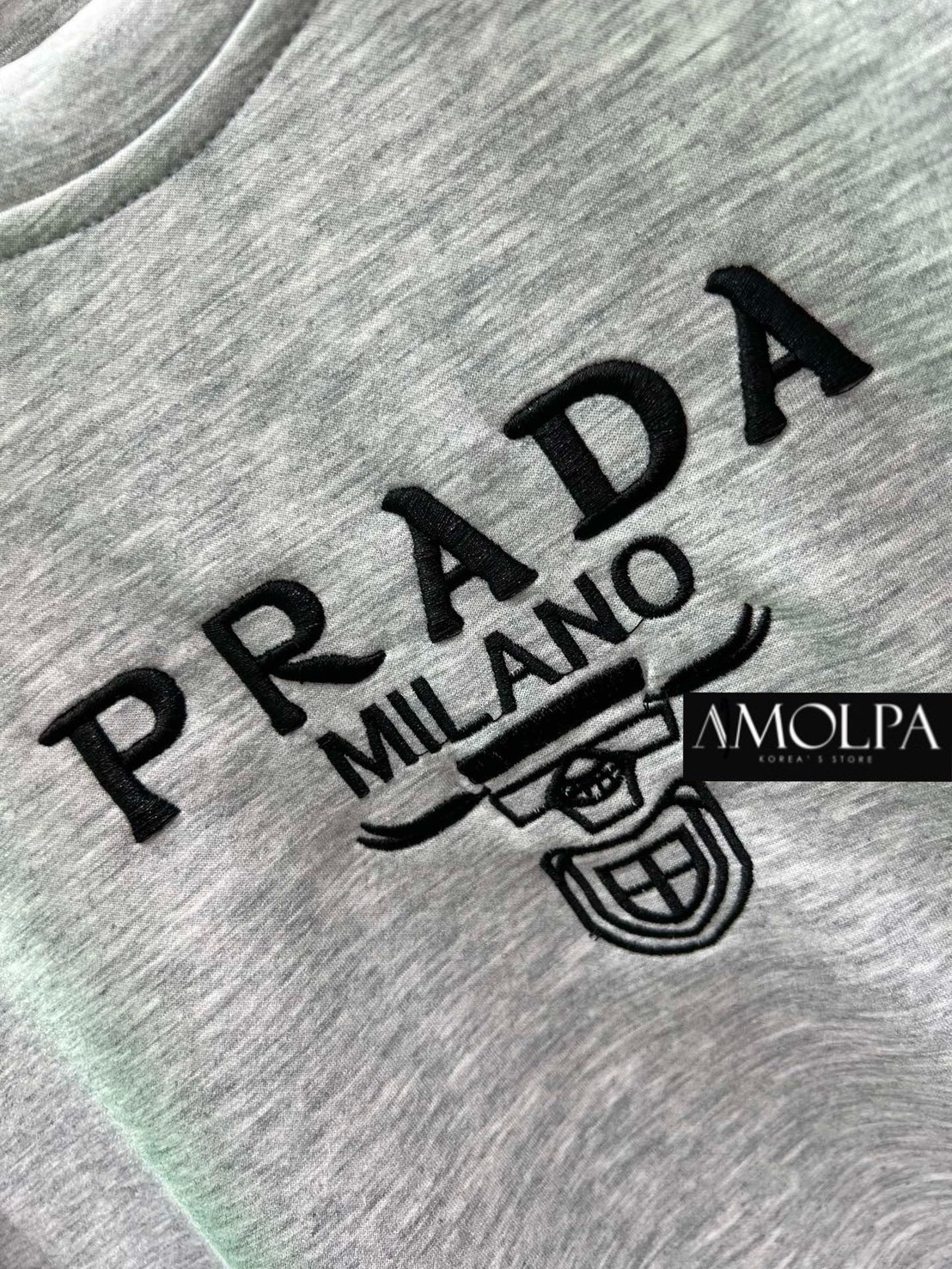 SET PRADA 2024SS งาน Hiend เนื้อผ้าดีม๊าก ผ้าใส่สบายมาก ห้ามพลาด ใส่สบายสุดๆ : สินค้าคุณภาพ (พร้อมส่ง)