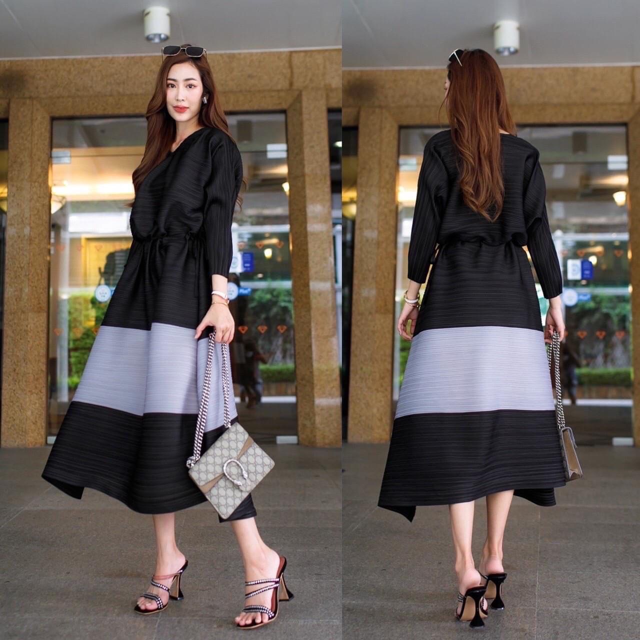 เดรสแขน 4 ส่วนทรงคอยู แพทเทิร์นใหม่ จับรูดช่วงเอว เกร๋กรุบ ชายกระโปรงเฉลียงปลาย สวยพริ้ว รุ่นนี้ งานเกรด AA Premium สินค้าคุณภาพ (พร้อมส่ง)