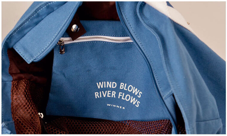 กระเป๋าสะพายผ้าแคสวาส เสียบกระเป๋าเดินทางได้ มีช่องใส่สองชั้นบน-ล่าง กระเป๋าเล็กแยก เหมาะมากสำหรับเดินทาง ท่องเที่ยว มี 7 สีให้เลือก