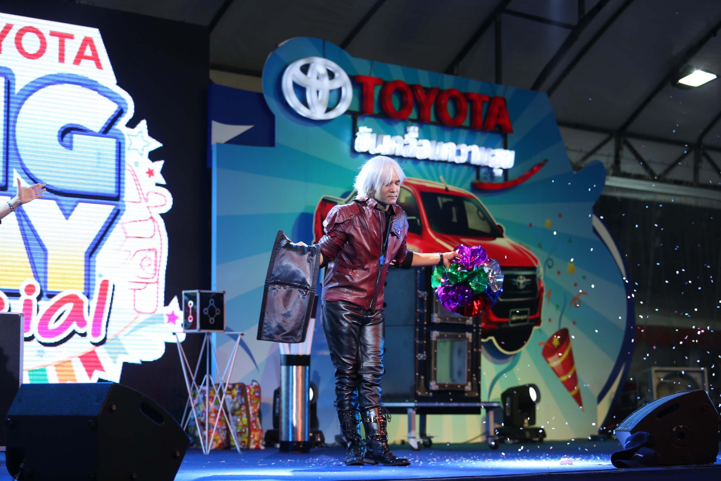 มายากล นักมายากล การแสดง โชว์ Magic Show "งาน TOYOTA BIG DAY" 26/05/2562