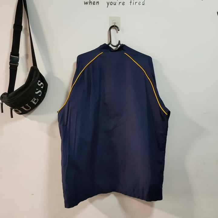 เสื้อแจ็คเก็ตผ้าร่ม UNDER ARMOUR Sz XL