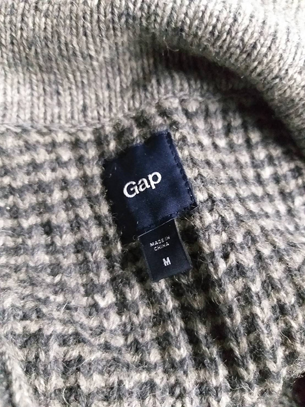 เสื้อไหมพรมเนื้อหนา GAP อก 42 สวยมาก