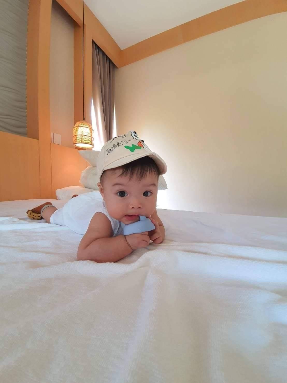 (15050) ยางกัดเห็ด Mombella Mushroom Soothing Teether-Pink ยางกัดสุดฮิตในอังกฤษ(สีชมพู)