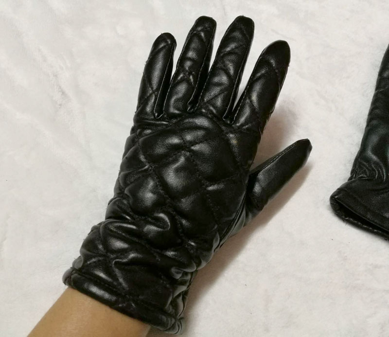 ถุงมือหนัง Uniqlo ไซด์ S อุ่นมากติดลบสบาย