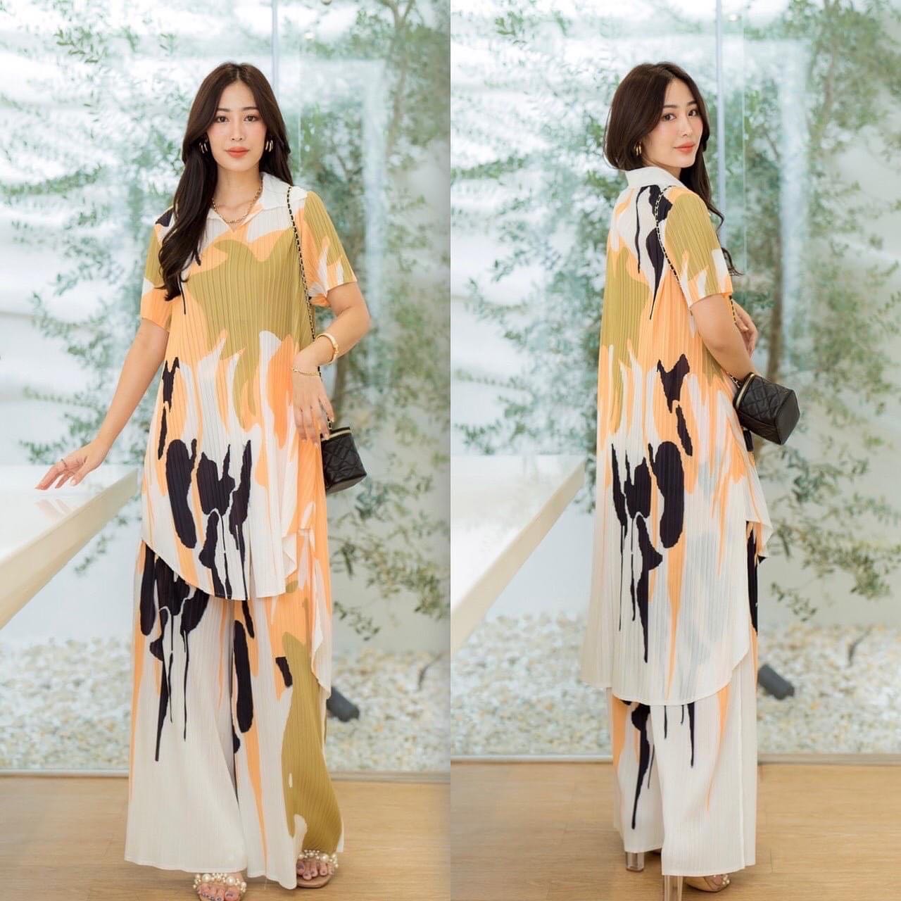 ชุดเซตผ้าอัดพลีท AA Premium เสื้อแขนสั้น คอปก ตัวยาว เพิ่ม ลูกเล่น ด้วย แพตเทิร์น หน้าสั้น หลังยาว ให้ดูมีมิติ ฟรุ๊งฟริ๊ง สวยมว้ากกก กางเกงเอวสมอค อัดพลีส ทรงขาบาน สวยงาม : สินค้าคุณภาพ (พร้อมส่ง)