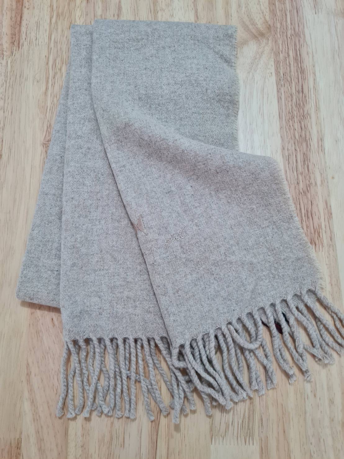 ผ้าพันคอ CHEVIGNON ผ้า wool ติดลบได้