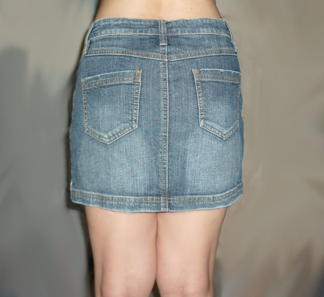 กระโปรงยีนส์แต่งชายลูกไม้ สวยมาก 30.5-34-12