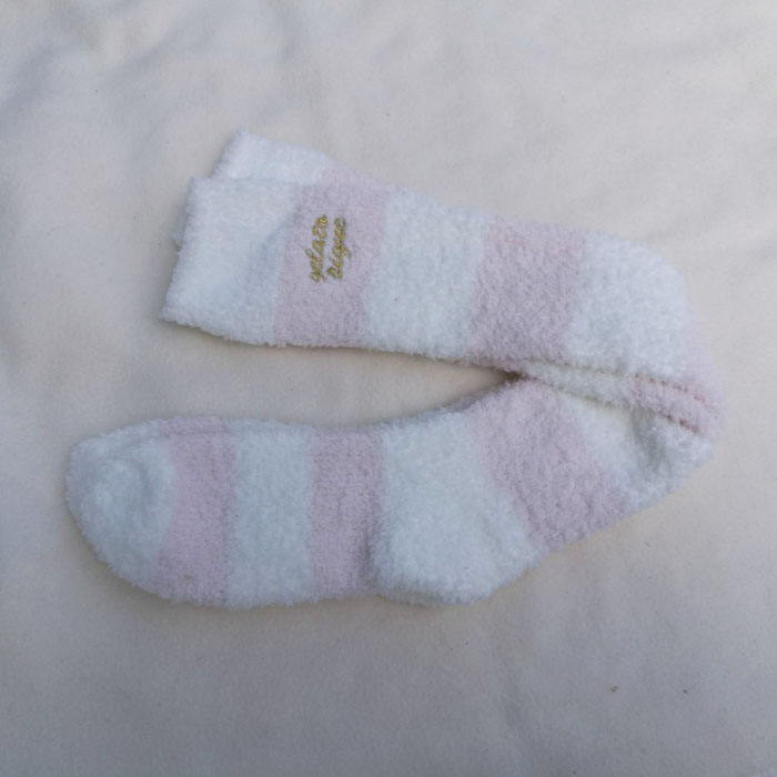 ถุงเท้ายาวถึงต้นขา ขนปุย นุ่มอุ่นมาก