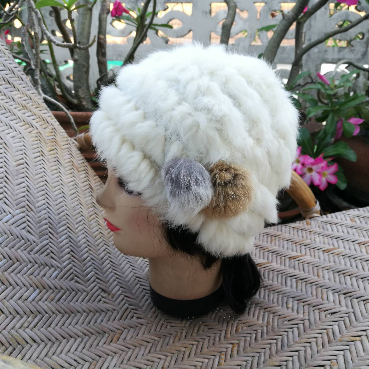 หมวกเฟอร์กระต่ายแท้สีขาว สวยน่ารักมาก อุ่นสุดๆ