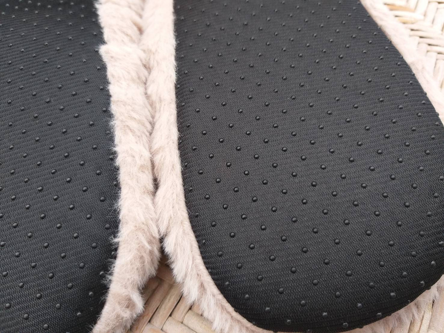 รองเท้าใส่เดินในบ้าน ขนหมีสุดนุ่ม น่ารักมาก