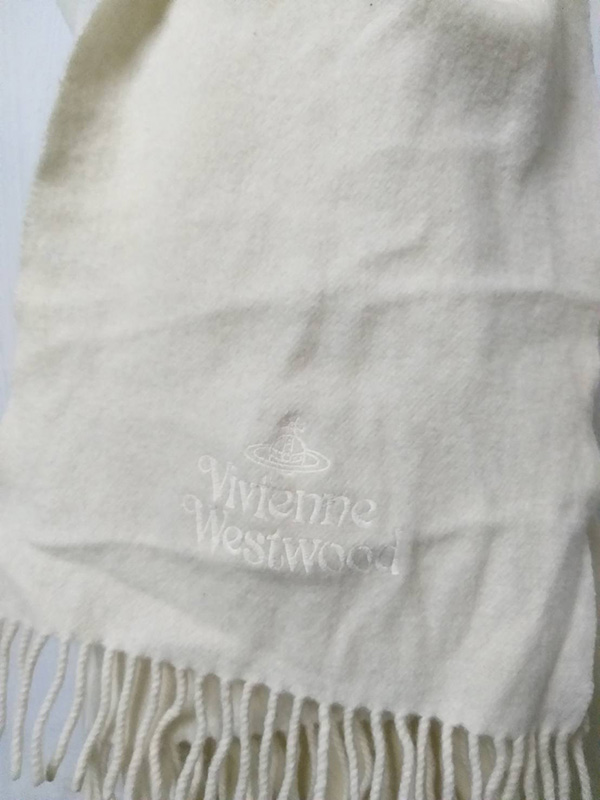 ผ้าพันคอขนสัตว์ Vivienne Westwood