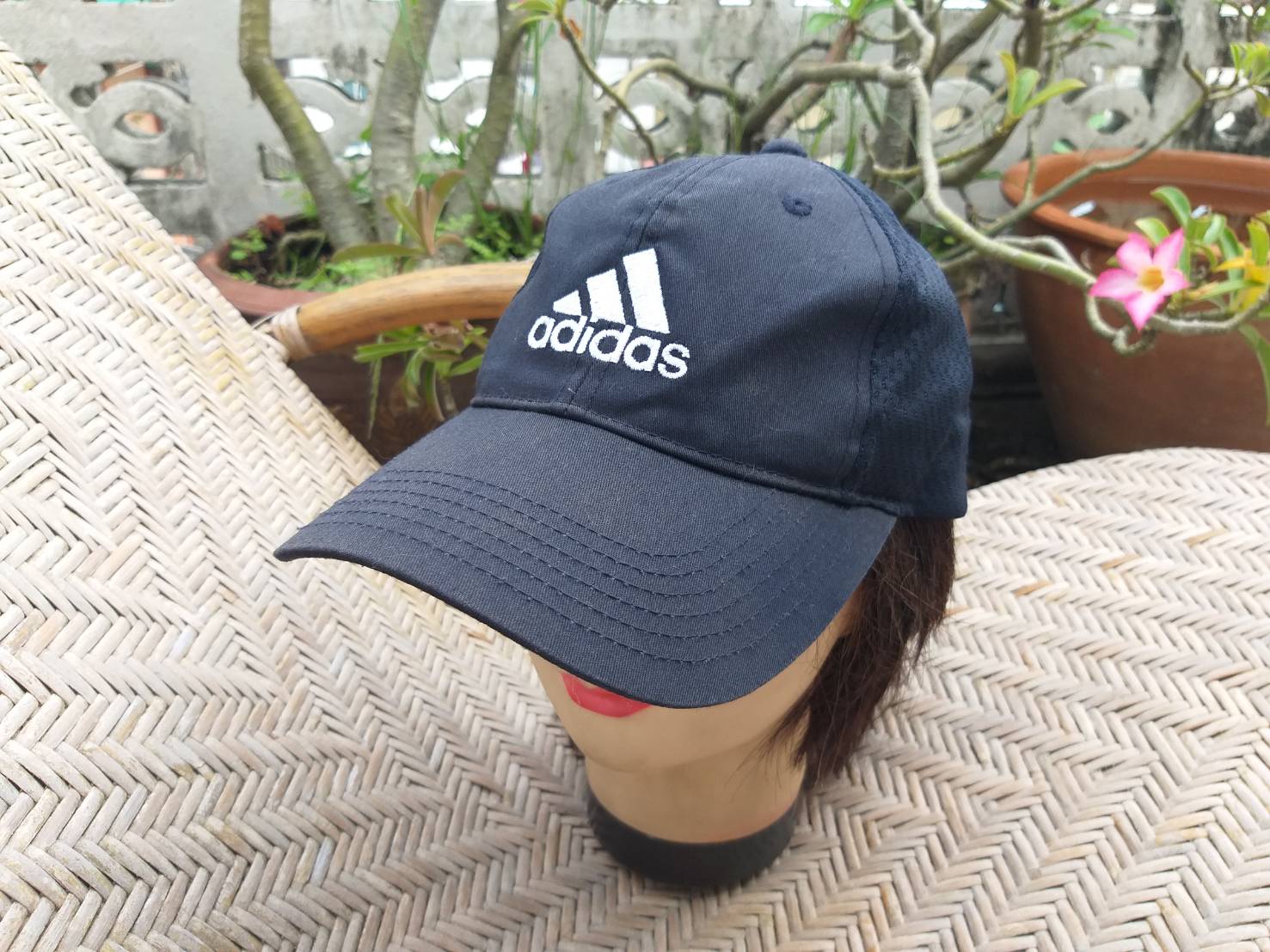 หมวกแก๊ป adidas สีดำ