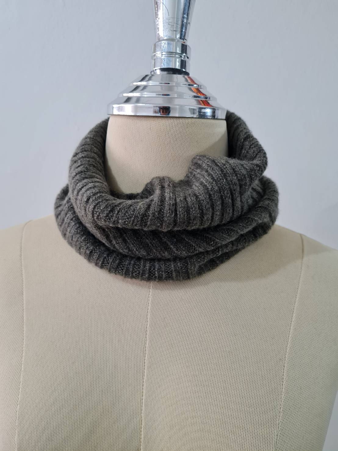 ปลอกคอกันหนาว Cashmere PRODIGAL Made in JAPAN (ของใหม่)