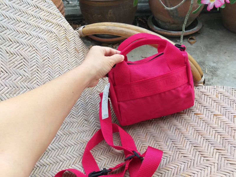 กระเป๋า BENETTON ใหม่ป้ายห้อย น่ารักมากกก