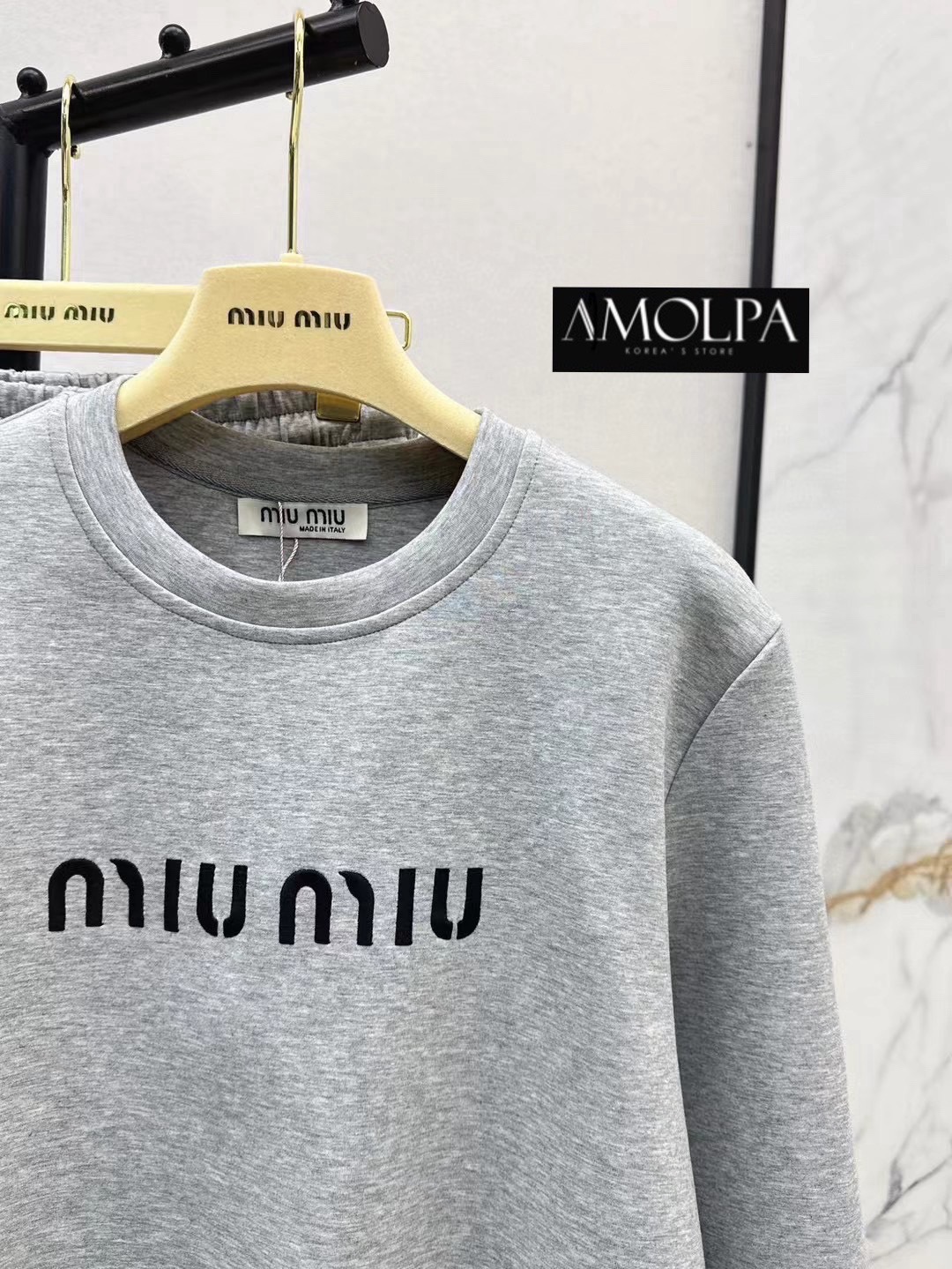 SET MIU MIU งาน hiend งานสวยสุดปังชนช๊อป สวยจี๊ด เนื้อผ้าดีม๊าก ใส่สบายสุดๆ ใส่สบาย : สินค้าคุณภาพ (พร้อมส่ง)