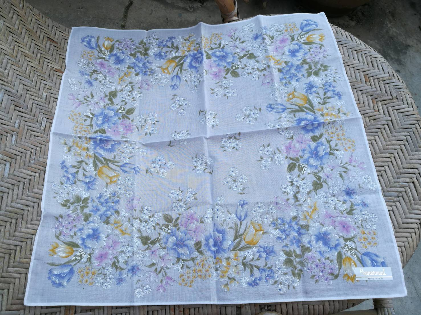 ผ้าเช็ดหน้า Peppermint ลายดอกไม้สีหวานๆ