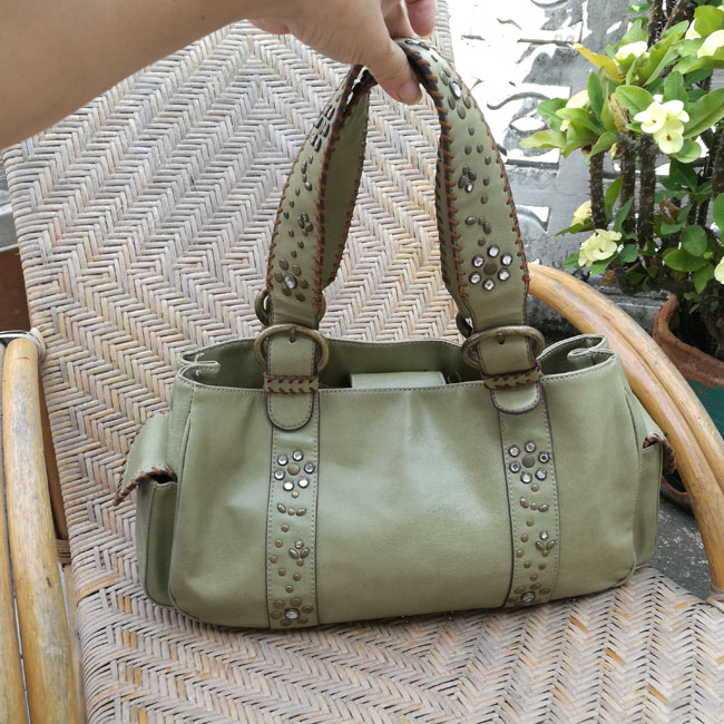 กระเป๋าหนังแท้ NINE WEST สีสวยหายาก ช่องเยอะมาก สวยค่ะ