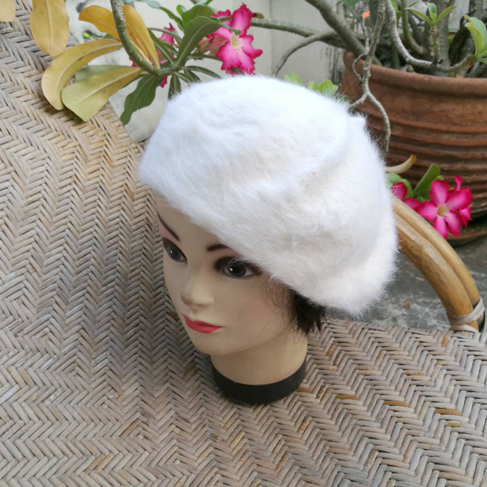 หมวกเบเร่ต์ขนกระต่ายแท้ นุ่มมากกก สีครีม