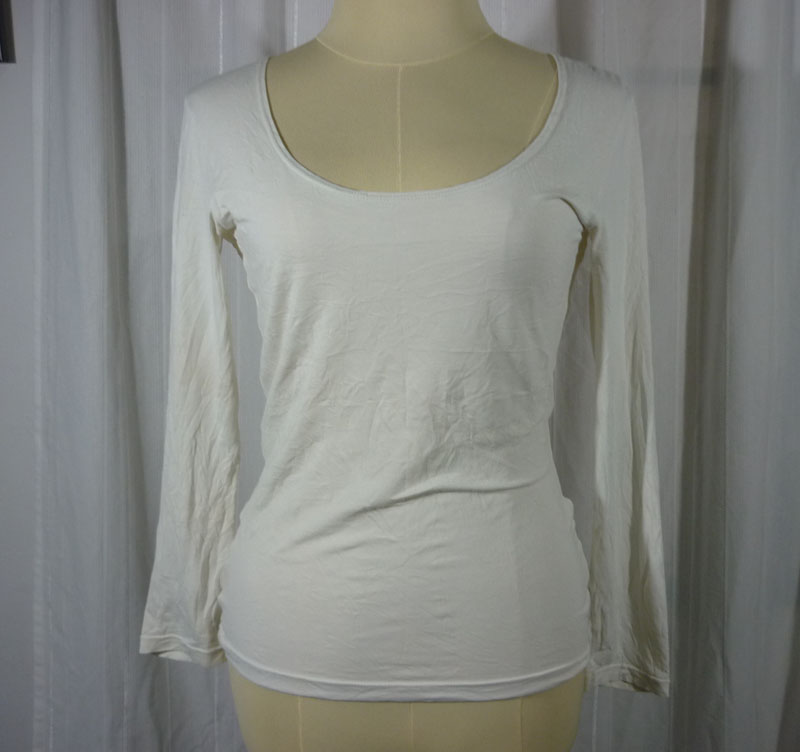 เสื้อฮีทเทคหญิง Uniqlo heattech Sz S-M