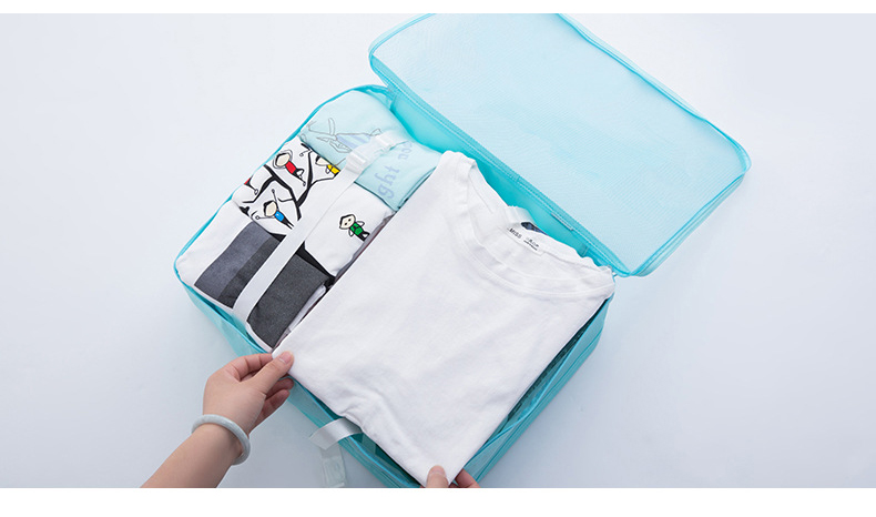 Travel Season กระเป๋าจัดระเบียบเดินทาง 8 ชิ้น สุดคุ้ม จัดกระเป๋าเดินทาง ท่องเที่ยว ใส่เสื้อผ้า ชุดชั้นใน รองเท้า พกพาสะดวก มีให้เลือกถึง 11 ลายสวยงาม