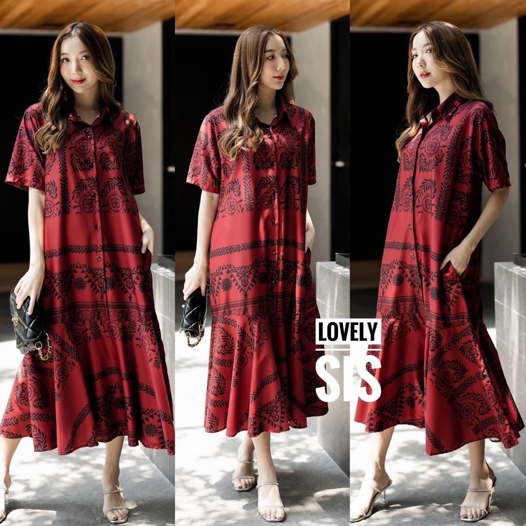 เดรสคอปกแขนสั้น เนื้อผ้าไหมอิตาลี่ พริ้วลื่นเย็นสบายพิมพ์ลายคมชัด แต่ง กระดุมเรียงแกะได้จริง ต่อชายระบาย ทรงสวย มีกระเป๋าสองข้างสะโพก ชุดเดียวจบ สินค้าคุณภาพ (พร้อมส่ง)