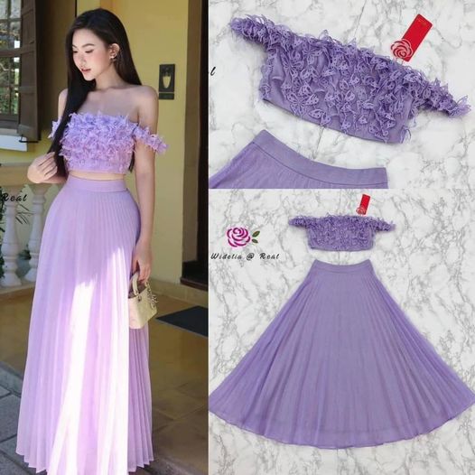 เซ็ทเสื้อปาดไหล่ตัวสวย แพทเทิ้ลสวยเป๊ะ มีดีเทลด้านหน้าด้วยการ ปักแต่งผีเสื้อเก๋ มาเข้าชุดกับกระโปรงตัว ยาวทรงเอบานสวย ใส่สบาย สินค้าคุณภาพ (พร้อมส่ง)