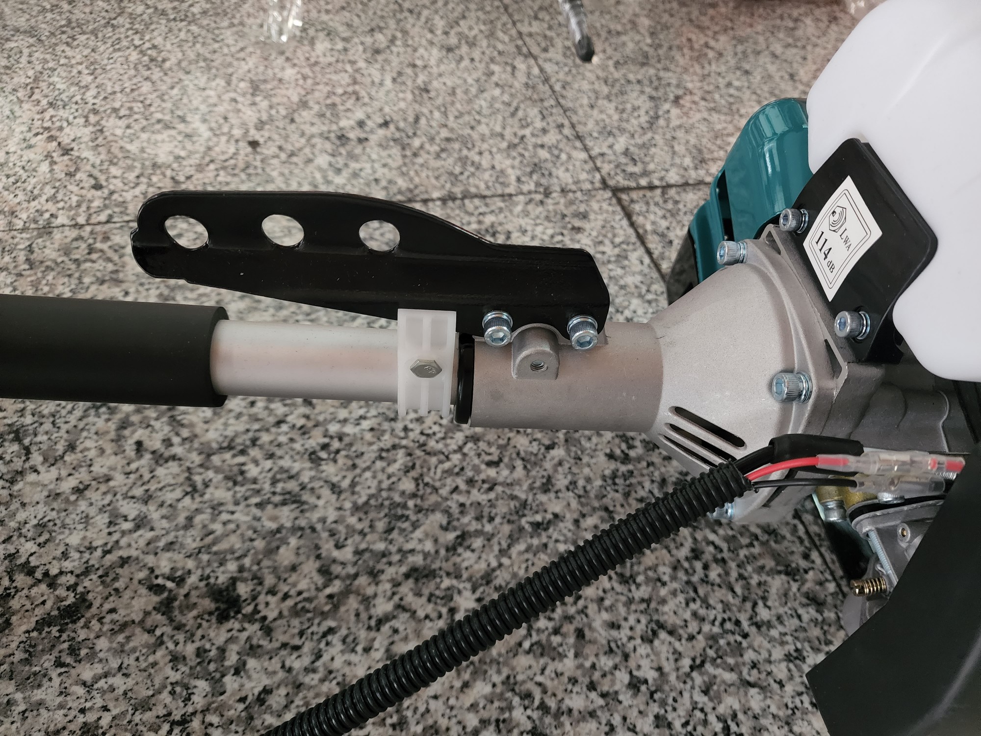 เครื่องตัดหญ้าสะพายบ่า SKYLINE รุ่น SK-RBG411 แถมใบมีด 2 แบบ