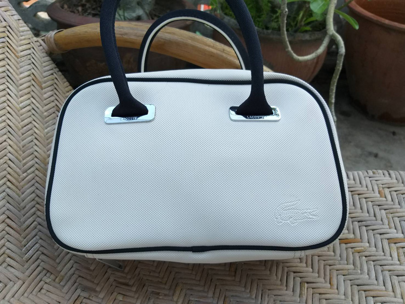 กระเป๋าหิ้ว LACOSTE หรูมากกกก