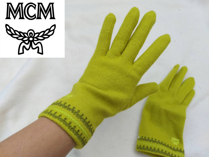 ถุงมือไหมพรมขนสัตว์ MCM ไซด์ S-M (ของใหม่)