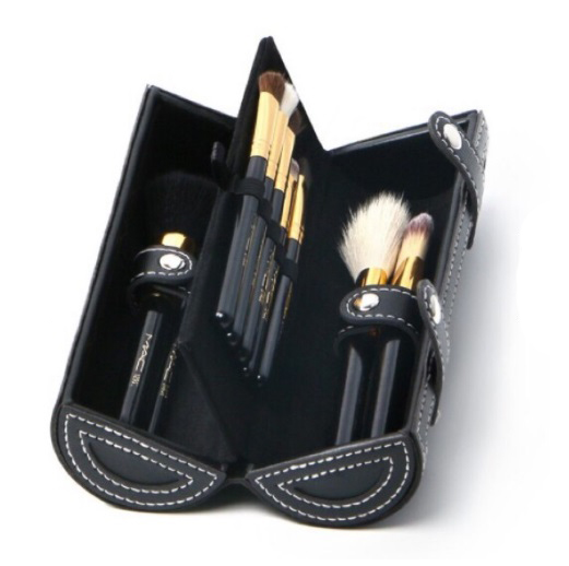 กระเป๋าใส่แปรงแต่งหน้า MAC (ของใหม่)