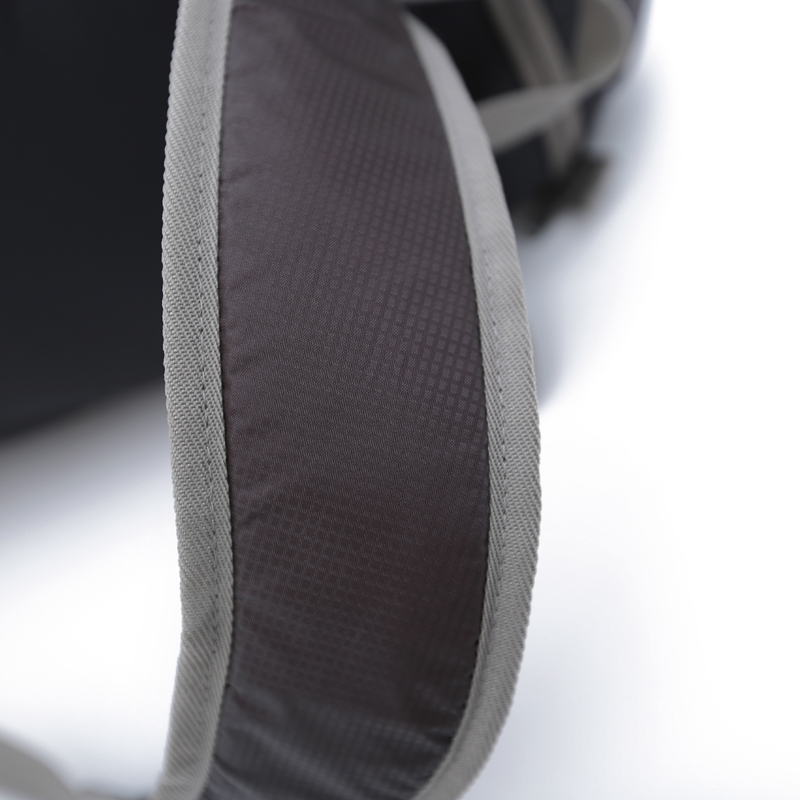 กระเป๋าเป้พับเก็บได้ ขนาด 35 ลิตร น้ำหนักเบา ผลิตจากโพลีเอสเตอร์ กันน้ำ ทนทาน เหมาะสำหรับเดินทาง ท่องเที่ยว