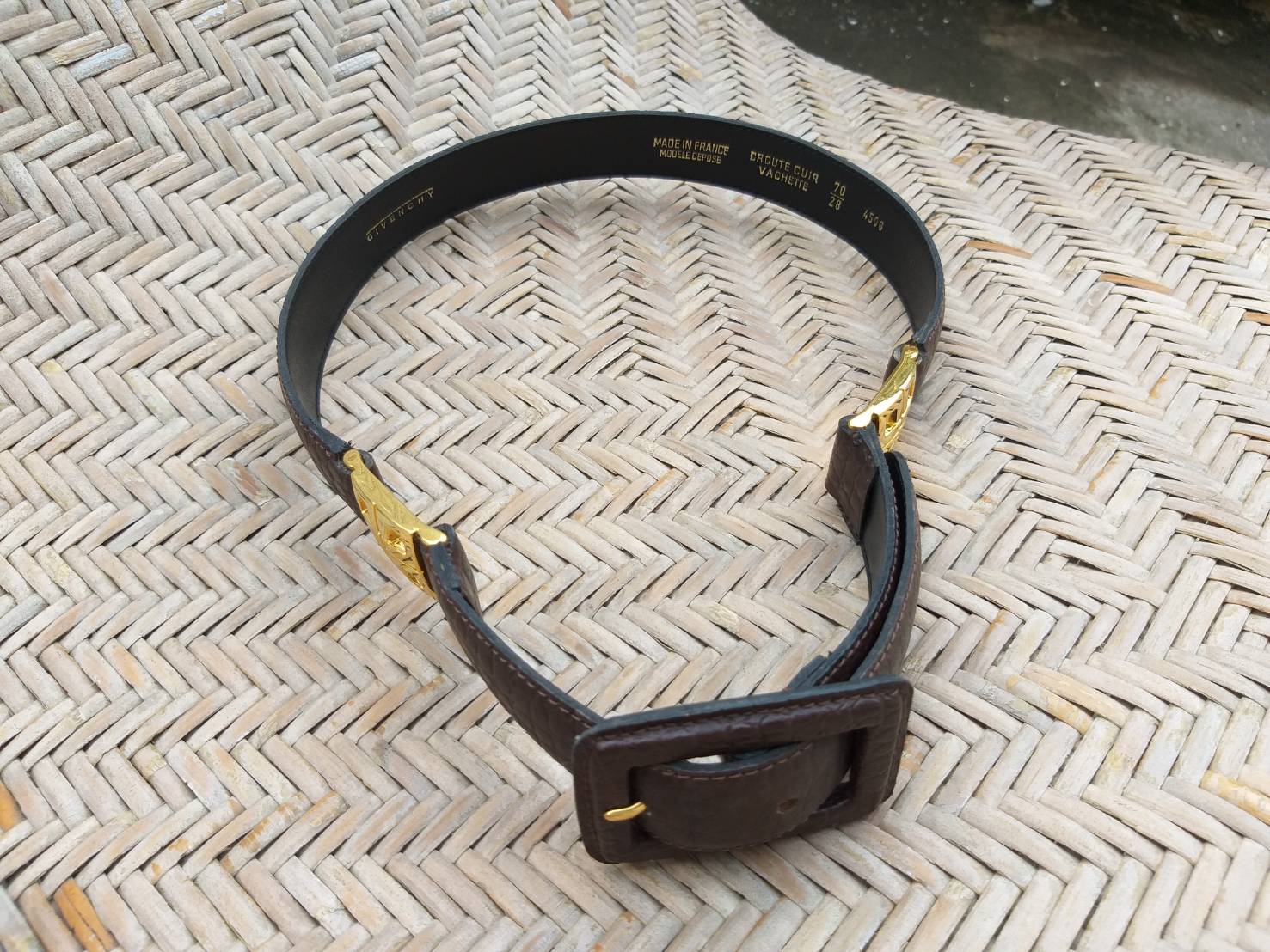 เข็มขัดหนังแท้ GIVENCHY สุดเก๋