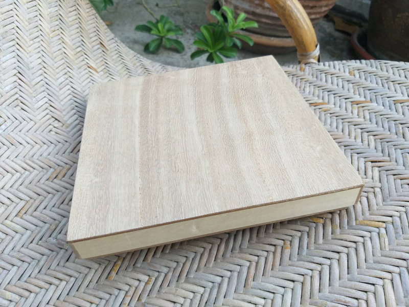 เซ็ทกระเป๋าสตางค์ สวยมาก เป็นของขวัญได้เลย (ของใหม่)