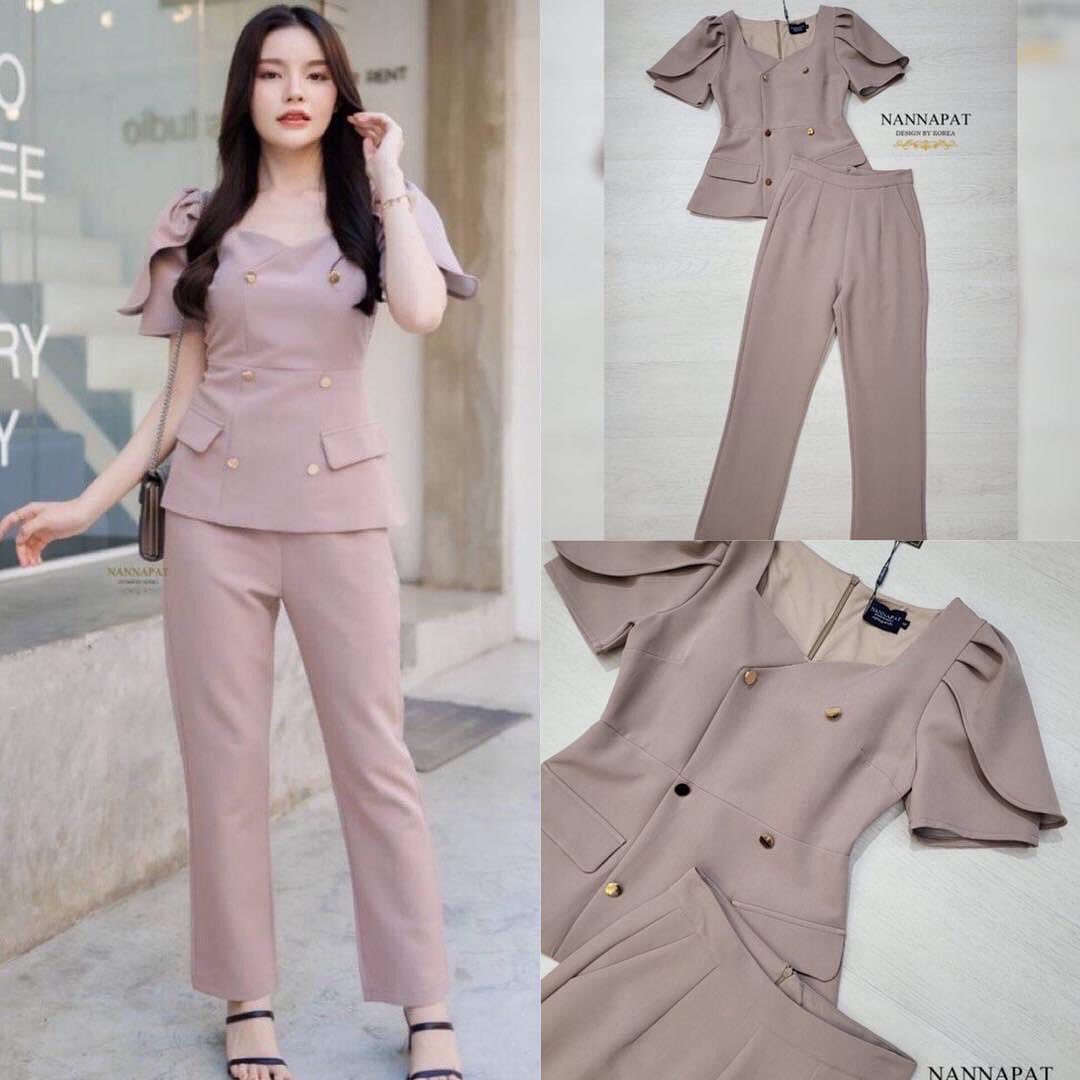 ชุดเซต เสื้อซิปหลัง แต่งกระดุมหน้า ตัวแขนดีไซน์เก๋ไก๋ กางเกงมีกระเป๋าข้าง ทรงสวยเป๊ะ ผ้าหนานุ่มใส่สบาย มีซับในอย่างดี : สินค้าคุณภาพ (พร้อมส่ง)