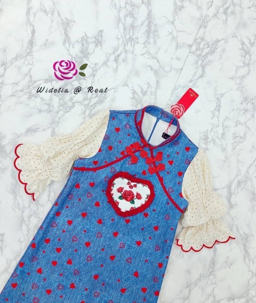 Dress เดรสกี่เพ้าแสนสวย ช่วงแขนเป็นผ้าฉลุ อกแต่งหัวใจ ตัวเดรสแต่งขอบแดงมาอย่างดี ใส่สบาย สินค้าคุณภาพ (พร้อมส่ง)