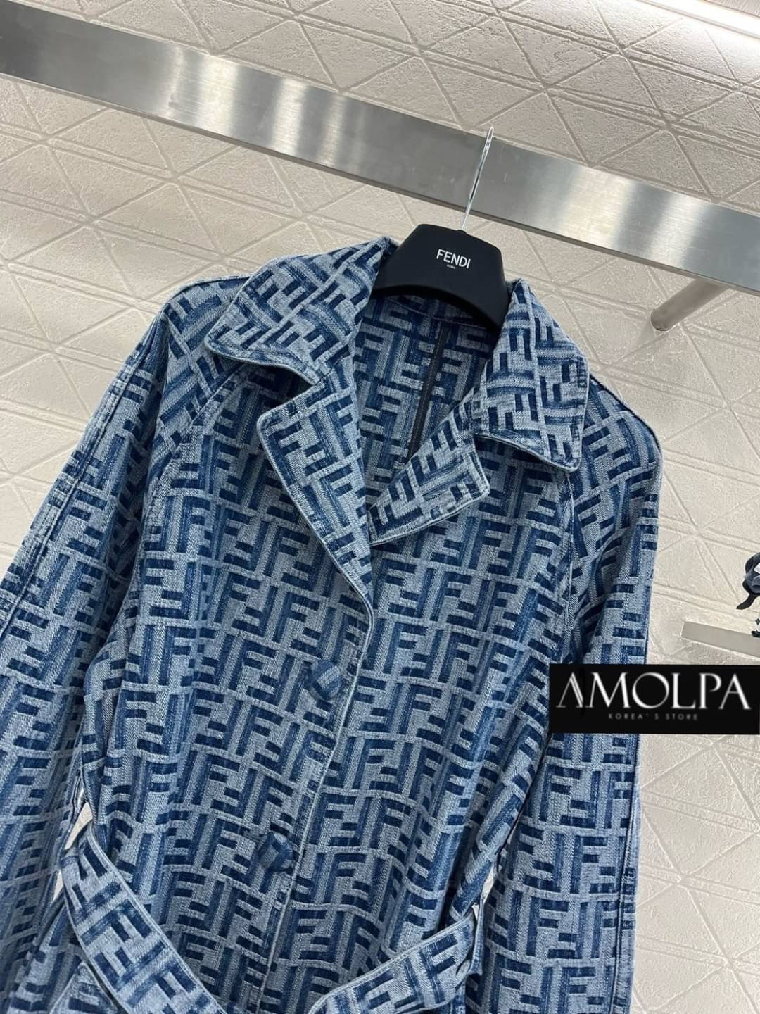 DRESS FENDI DENIM เดรสยีนส์ เนื้อผ้าดีมาก มีน้ำหนักสุดๆ ห้ามพลาดเลยน๊า สวยสุดๆ : สินค้าคุณภาพ (พร้อมส่ง)