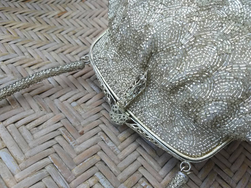 กระเป๋าออกงาน ปักเลื่อมทั้งใบสวยมากกกก