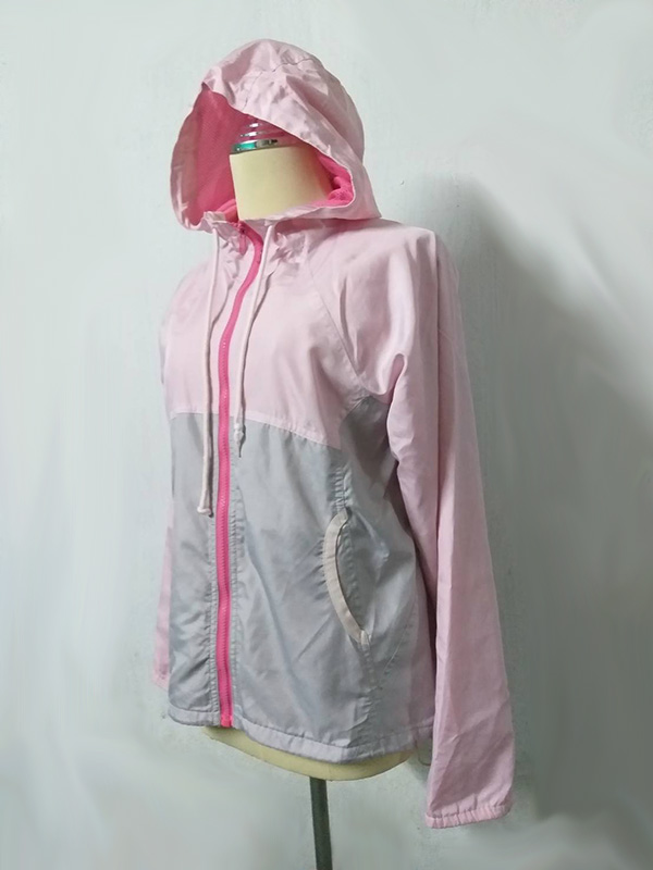 เสื้อแจ็คเก็ตผ้าร่มกันหนาว เนื้อเบา แต่อุ่นมาก