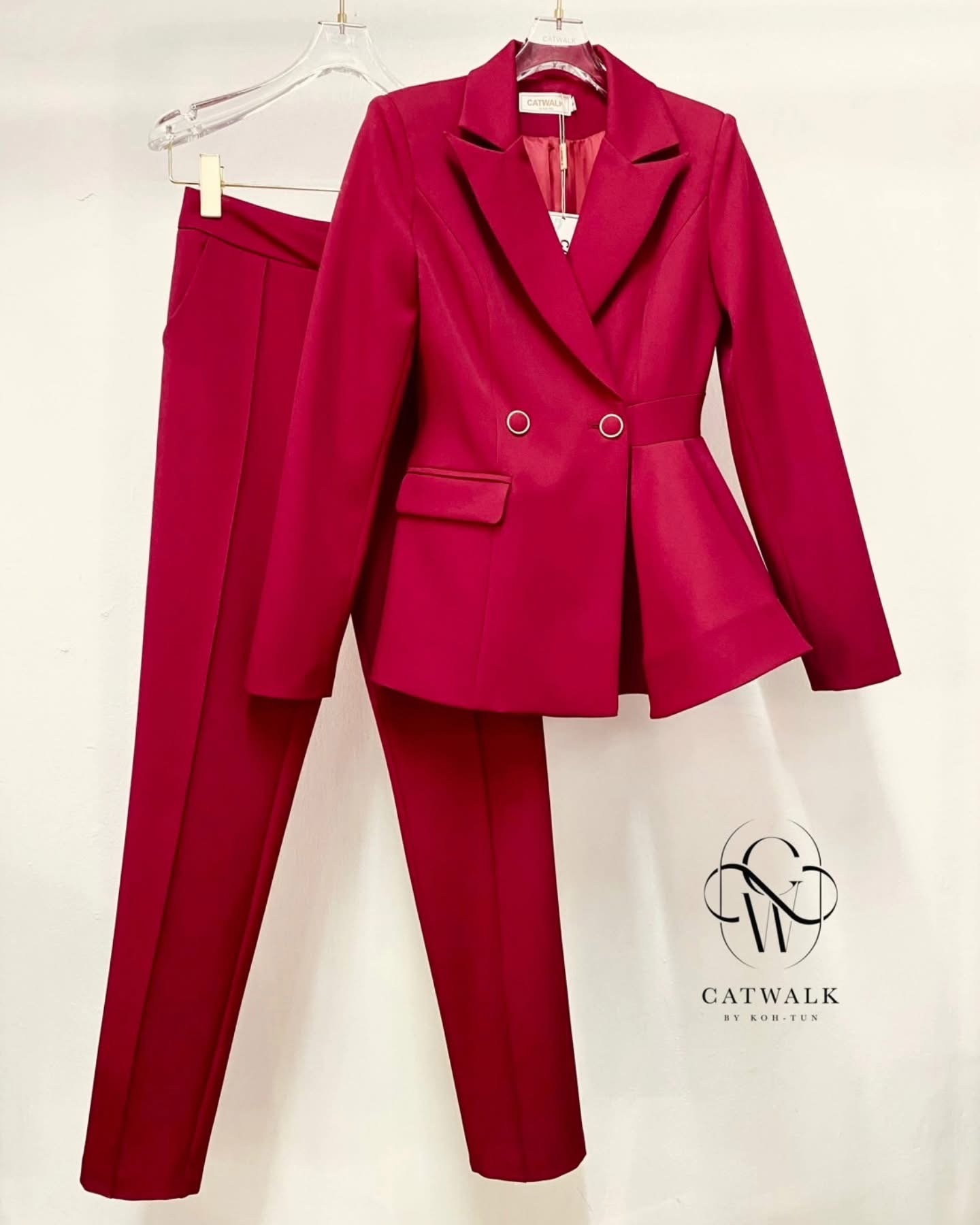 เซตBLAZER แต่งระบายข้าง มาพร้อมกางเกงขายาวทรงกระบอกเล็ก เนื้อผ้าเกรดเอ สวยเว่อร์ ใส่สบาย : สินค้าคุณภาพ (พร้อมส่ง)