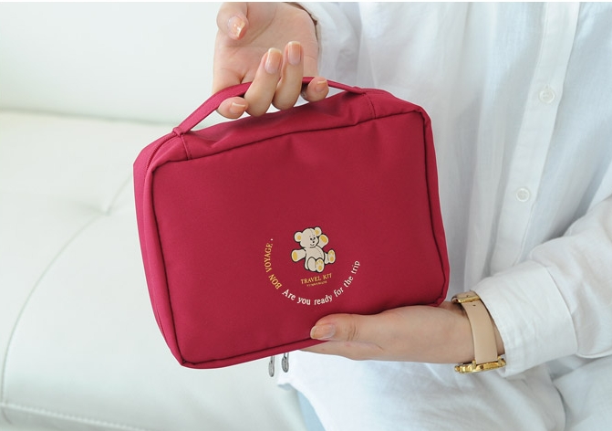 กระเป๋าใส่อุปกรณ์อาบน้ำ ขนาดกะทัดรัด ใส่อุปกรณ์อาบน้ำ แขวนได้ สำหรับเดินทาง ท่องเที่ยว พกพาสะดวกมี 4 สี 4 ลายให้เลือก