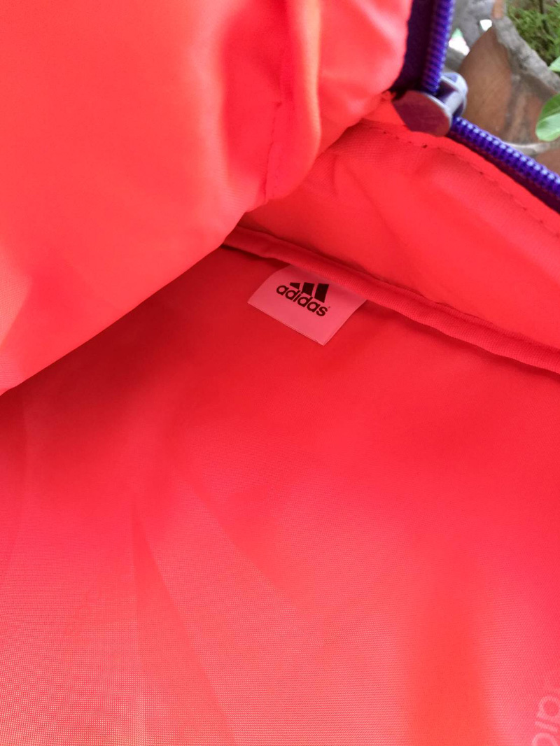 กระเป๋าเป้ adidas บุฟองน้ำหนา ใส่โน๊ตบุ๊คโดยเฉพาะ