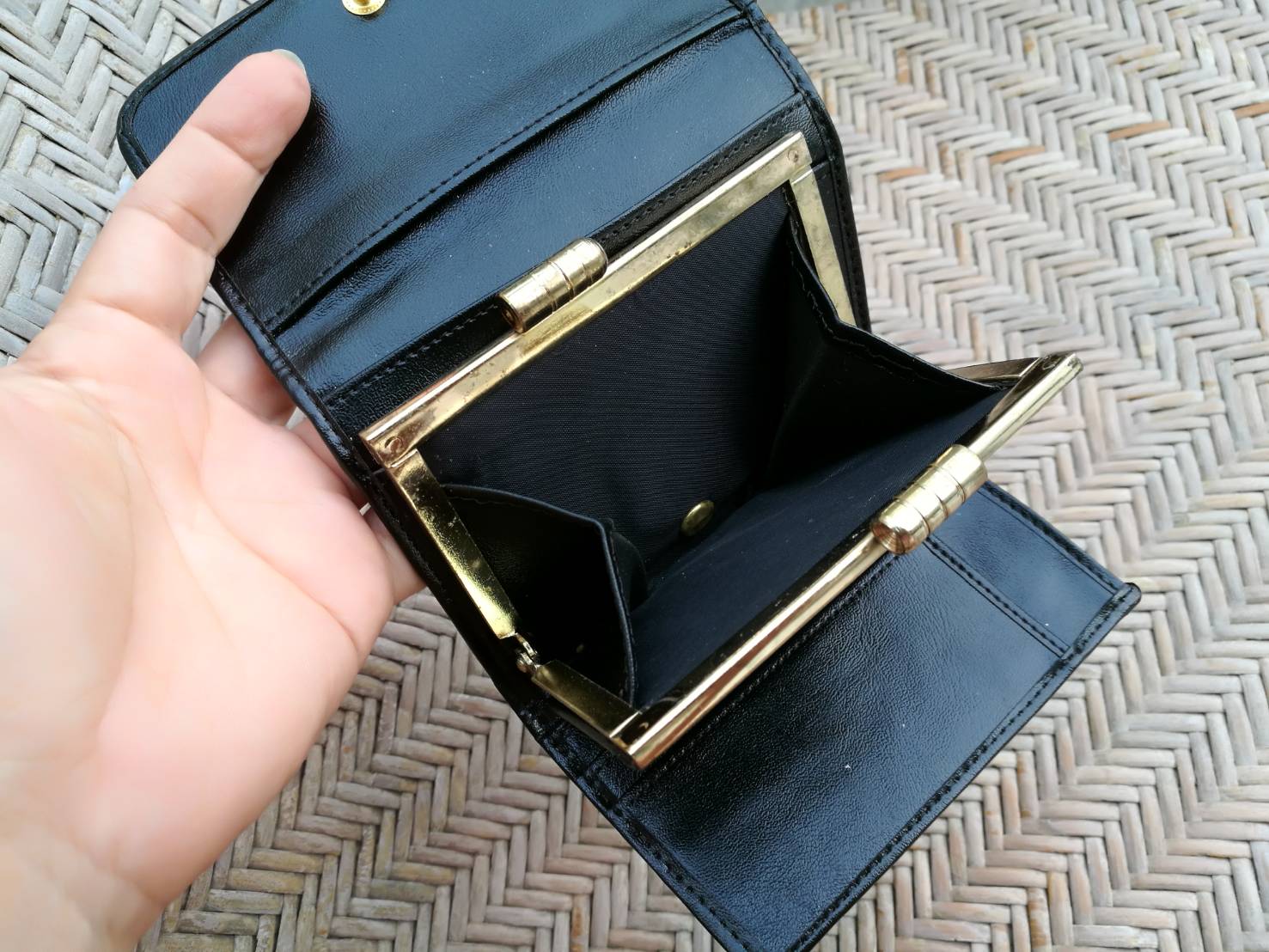 กระเป๋าสตางค์ใบสั้น สวยมากกกก จากญี่ปุ่น (ของใหม่)