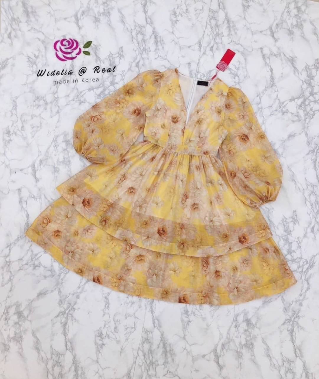 Dress :: เดรสตัวสั้นสวยทรงดี คอวีเก๋ ท่อนแขนพองเป็นทรงสวย ทรงเดรสทรงเอบาน พริ้วสวย สินค้าคุณภาพ (พร้อมส่ง)